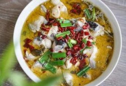 男子爆料酸菜鱼视频,揭秘网红美食背后的真相